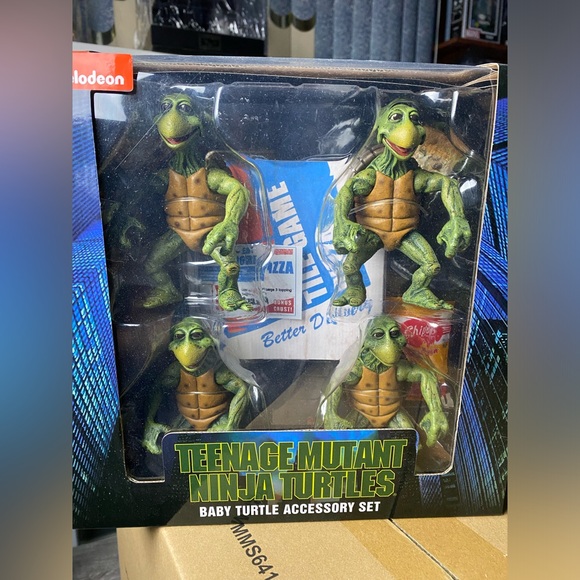 Teenage Mutant Ninja Turtles Movie Baby Turtles 1:4 Scale Action Figure 4-Pack - Picture 1 of 3